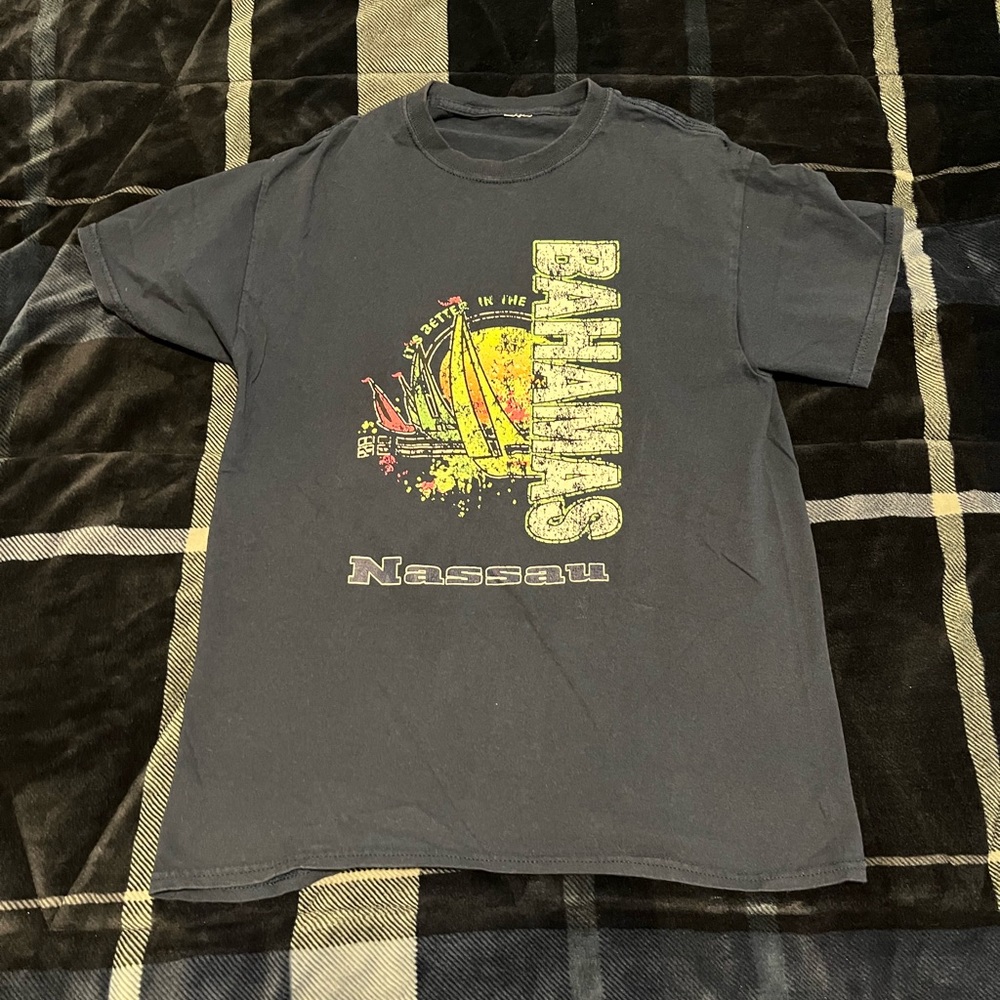 Men's Bahamas Shirt Size Medium Navy Blue